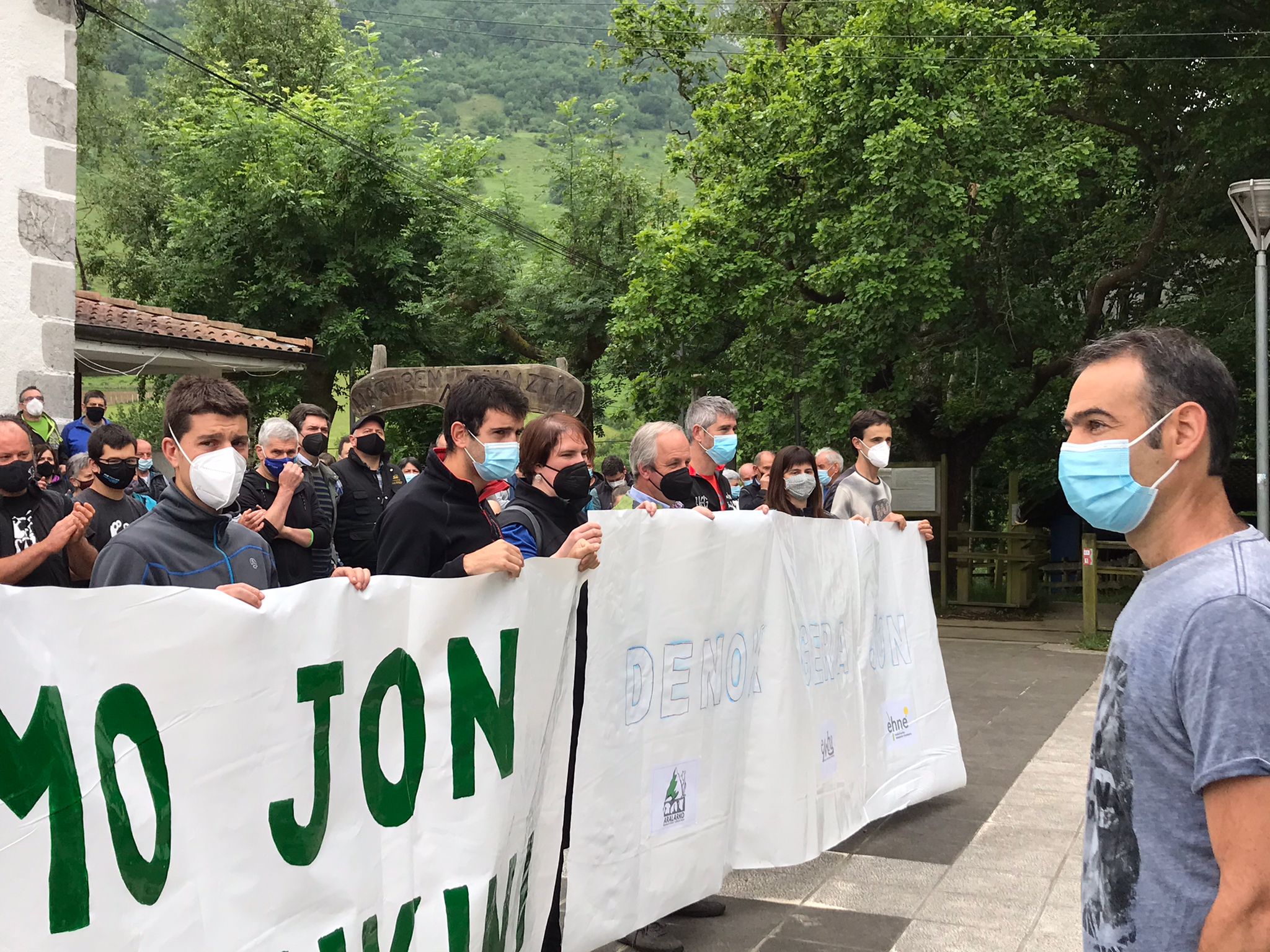 Al abatir una vaca de Jon Zubizarreta, se ha querido atacar al colectivo ganadero