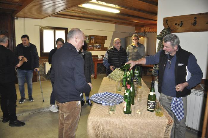 Lupuludun sagardoa, Adunako R. Zabala sagardotegian