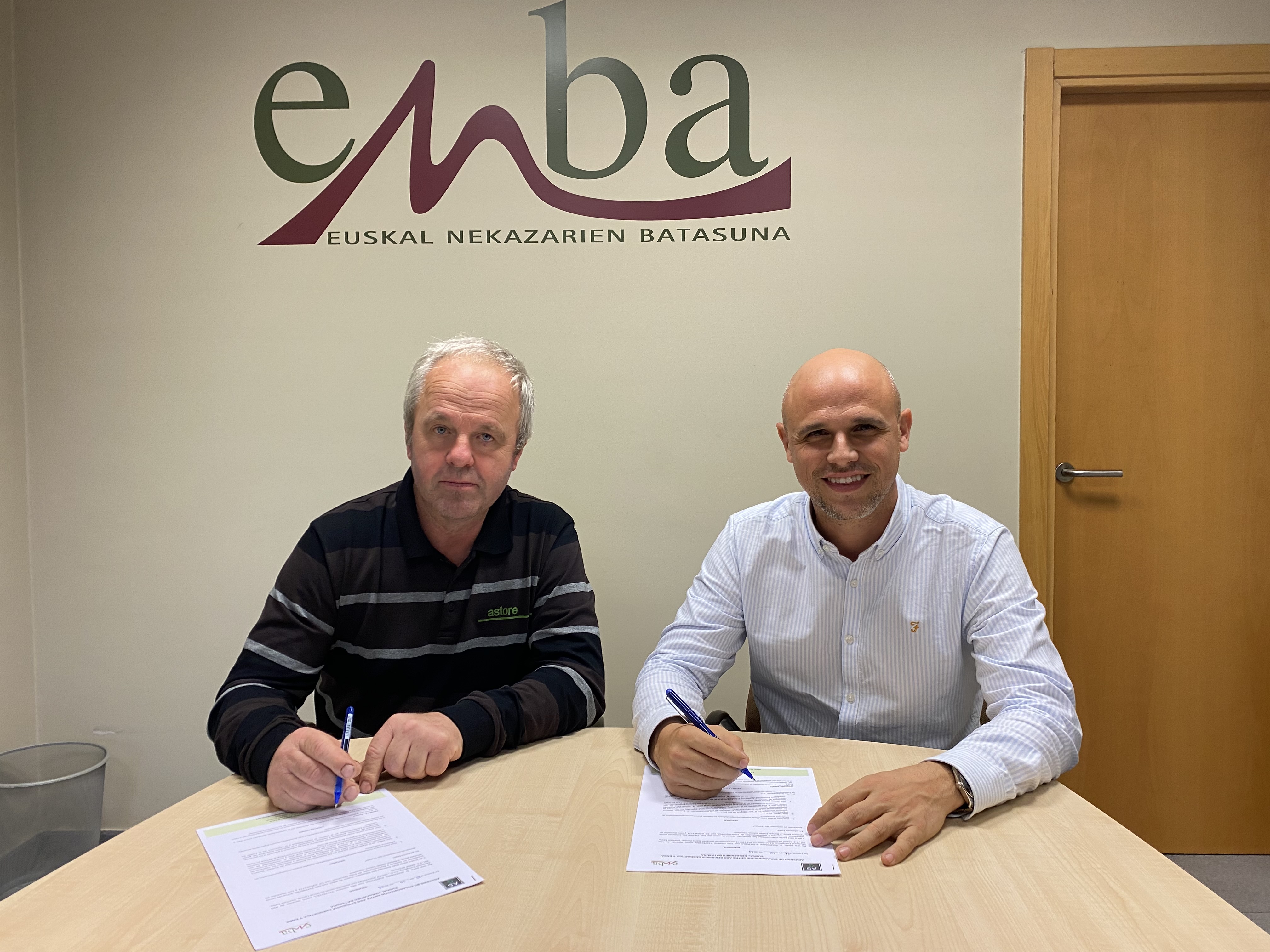 Convenio entre ENBA-Gipuzkoa y ASG para impulsar las energías renovables en las explotaciones agroganaderas. 