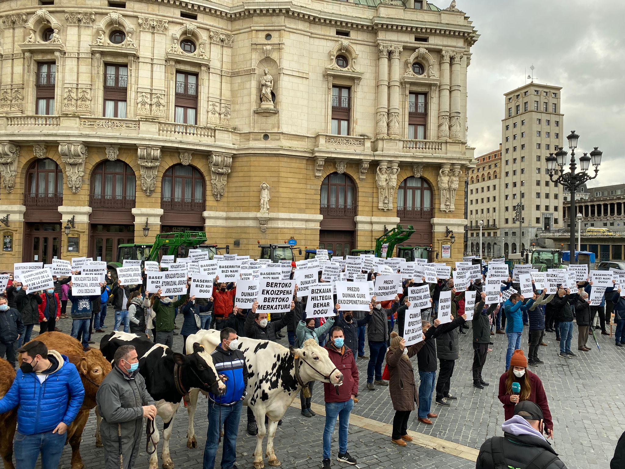 El sector primario de Bizkaia reivindica un futuro para el sector
