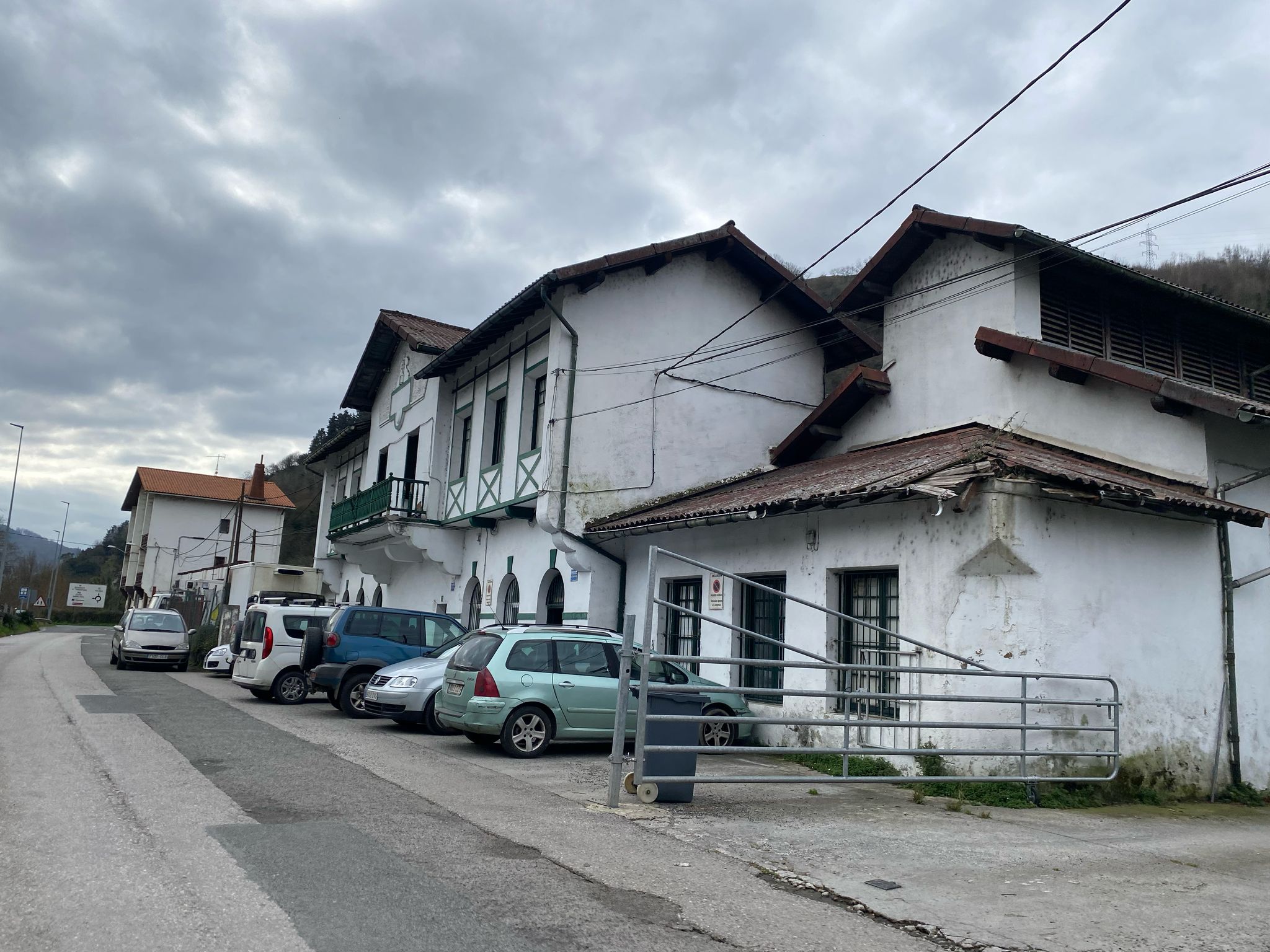 ENBA kezkatuta Tolosako hiltegiaren egoera larriarekin eta greba deialdiarekin