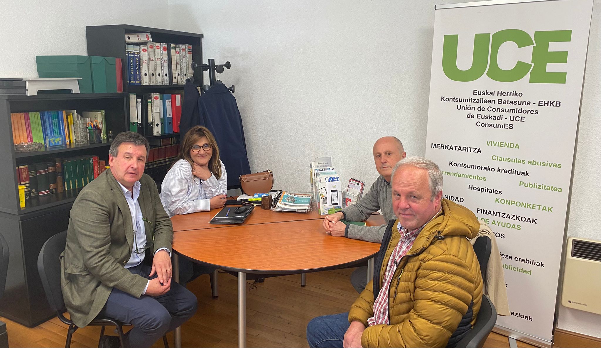 ENBAk eta UCEk lankidetza hitzarmena sinatu dute baserritar eta kontsumitzaileen interesak babesteko