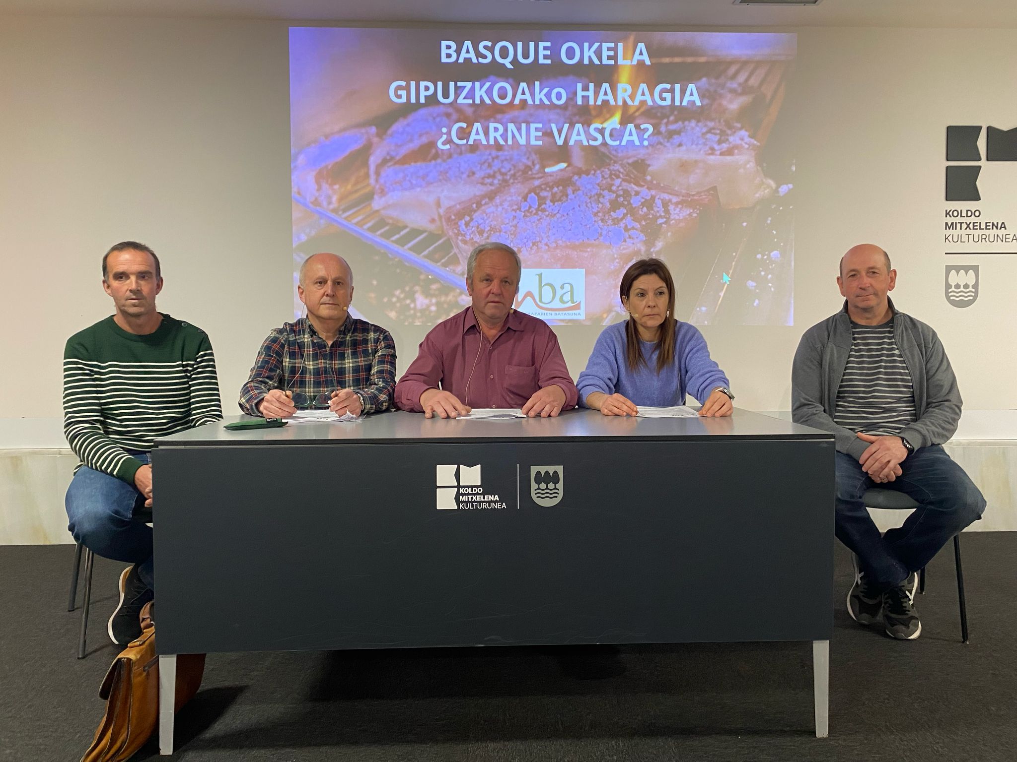 ENBA pide acabar con la publicidad engañosa de algunas empresas cárnicas que recurren a referencias vascas mientras trabajan, únicamente, con carne foránea.