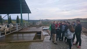 ¿Quieres una beca para conocer más de cerca el sector agroganadero?